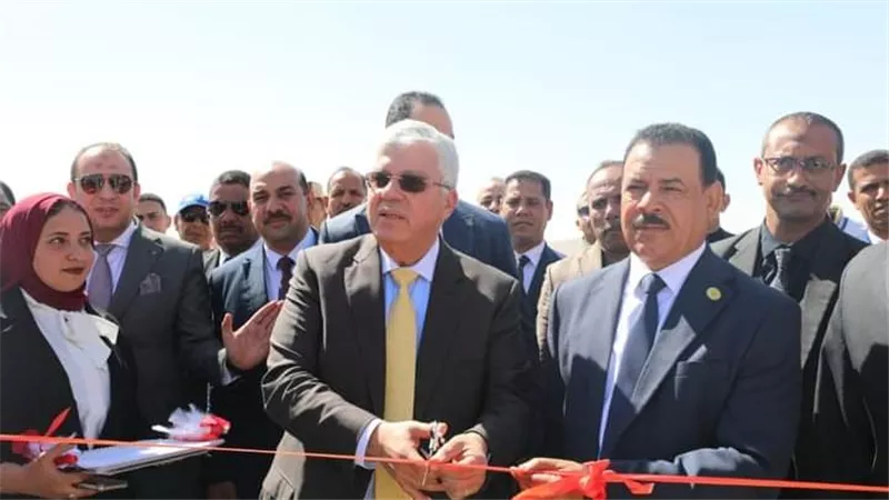 - بتكلفة 2 مليار جنيه افتتاح  أيمن عاشور عددًا من المشروعات التعليمية والخدمية بجامعة الوادي الجديد