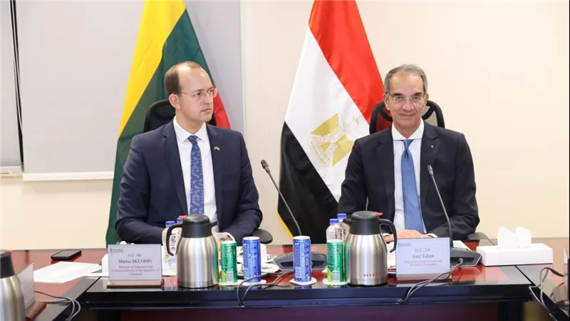 وزير الاتصالات يبحث مع الجانب«الليتوانى» التعاون  فى مجالات التعهيد والبريد 