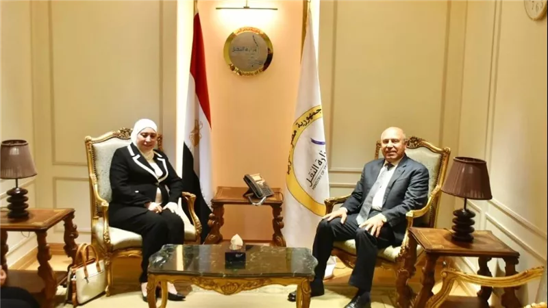 وزير النقل يبحث مع نظيرته الأردنية تدعيم التعاون المشترك 