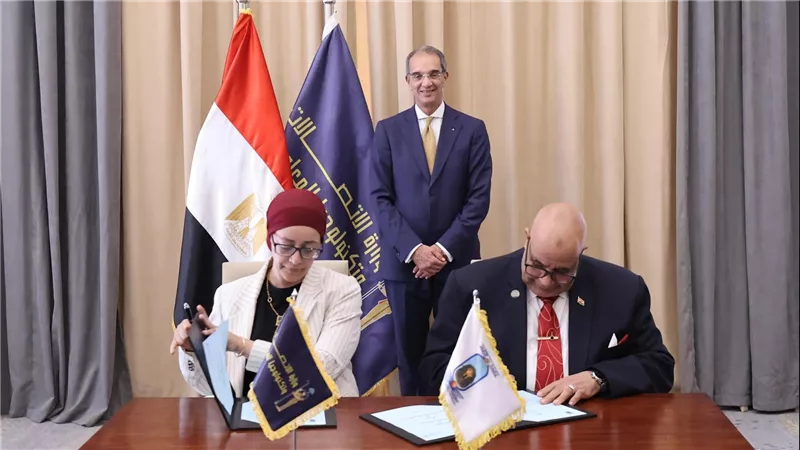 لإنشاء مركز إبداع مصر الرقمية..توقيع بروتوكول تعاون بين وزارة الاتصالات وجامعة الأقصر
