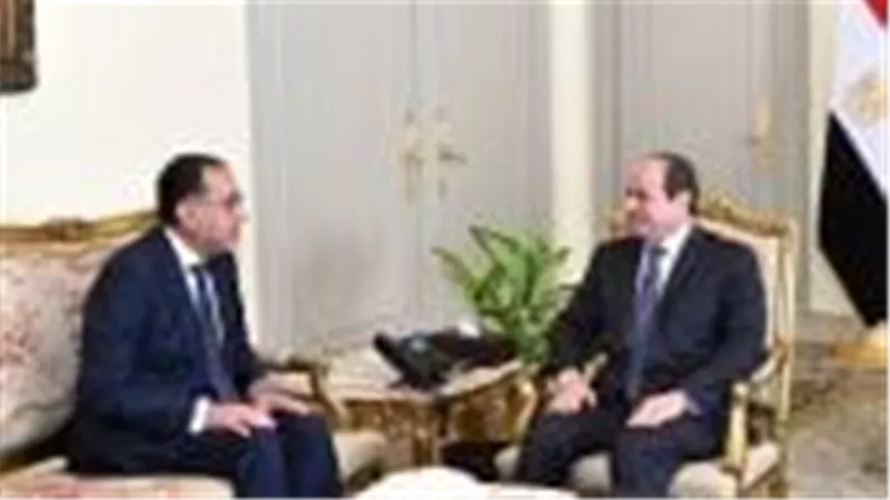 عاجل ..رئيس الحكومة يقدم استقالته للرئيس عبد الفتاح السيسي