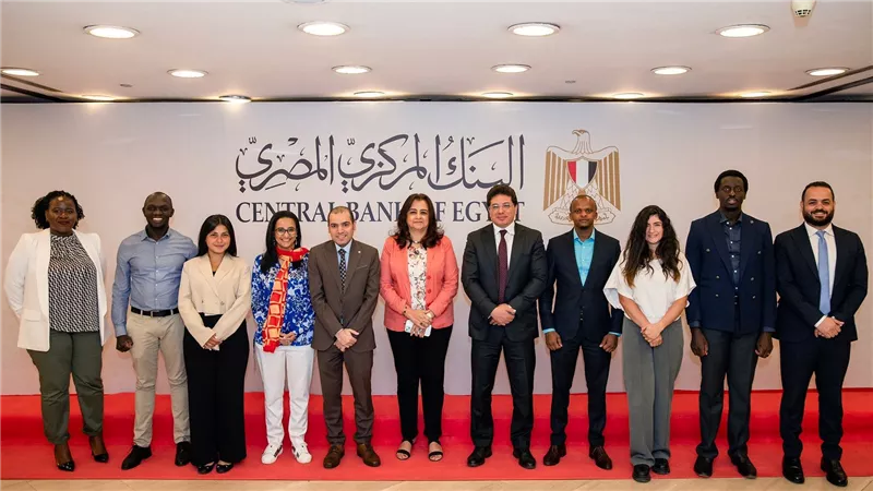 البنك المركزي يستقبل وفدًا من نظيره الكيني للتعرف على التجربة المصرية 