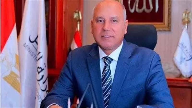 وزير النقل يطمئن على انتظام الحركة المرورية بالطرق التابعة للهيئة العامة