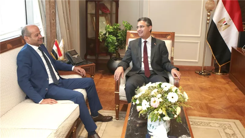 وزير التموين ورئيس البورصة المصرية يبحثان تنشيط البورصة السلعية