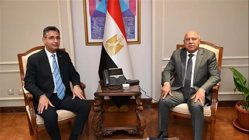 الحكومة تبحث استخدام  النقل النهري والسكك الحديدية لنقل الأقماح والسلع الأساسية
