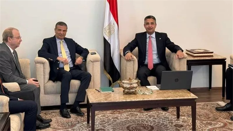 وزيرا التموين والزراعة يبحثان تحديد الأسعار الاسترشادية للمحاصيل الإستراتيجية