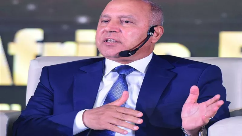 نائب رئيس الوزراء للتنمية الصناعية يبحث مع مجموعة العربي تعميق التصنيع المحلي