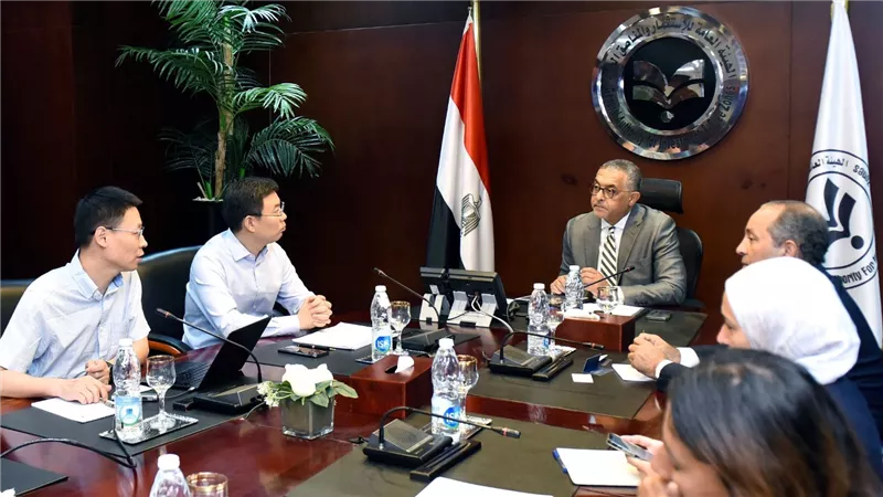  جيانجسو ليانفا الصينية تبحث إنشاء مجمع متكامل للغزل والنسيج في مصر