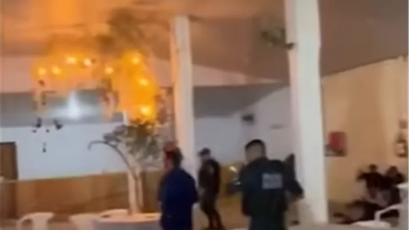 لم تفز ابنته في مسابقة ملكة الجمال فأطلق النار على الحكام