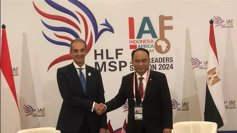 وزير الاتصالات ونظيره الإندونيسى يتفقان على التعاون فى مجال الاتصالات وتكنولوجيا المعلومات