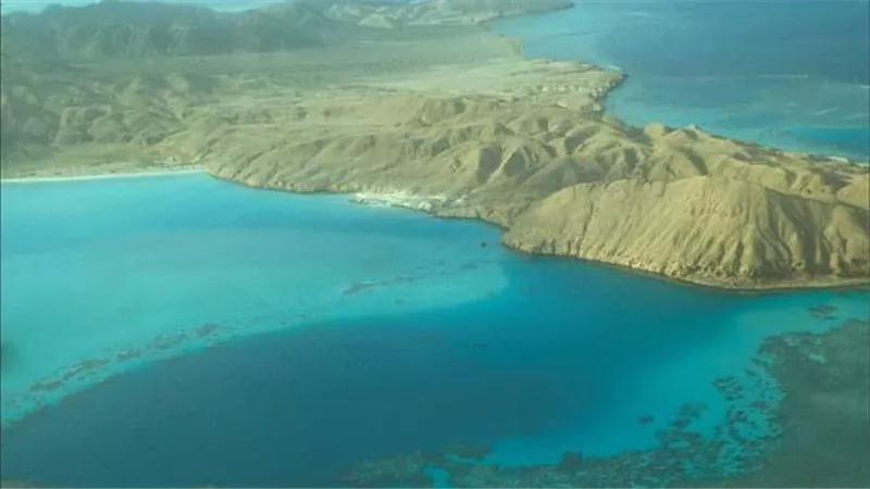 ما الذي نعرفه عن منطقة رأس بناس؟
