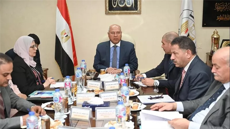 وزير الصناعة: الدولة حريصة على تفعيل دور هيئة تنفيذ المشروعات الصناعية والتعدينية 
