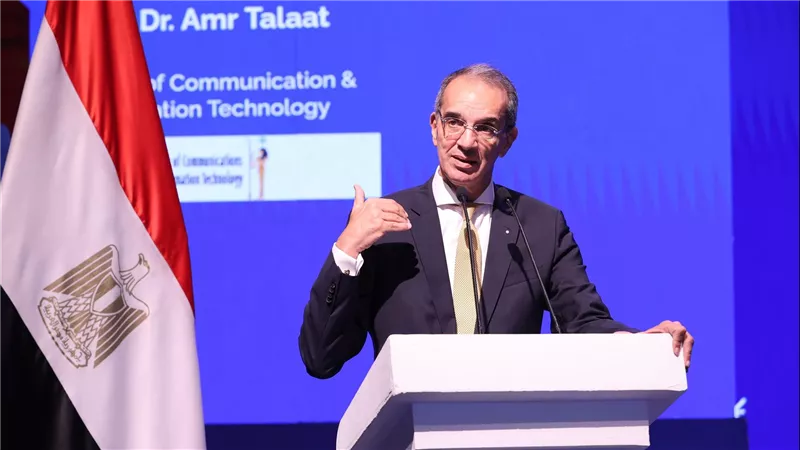 وزير الاتصالات: ملتزمون بدعم الشباب ومساعدتهم فى تحقيق أهدافهم