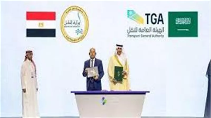 توقيع مذكرة تفاهم بين وزارة النقل والسعودية لإنعاش السياحة البحرية