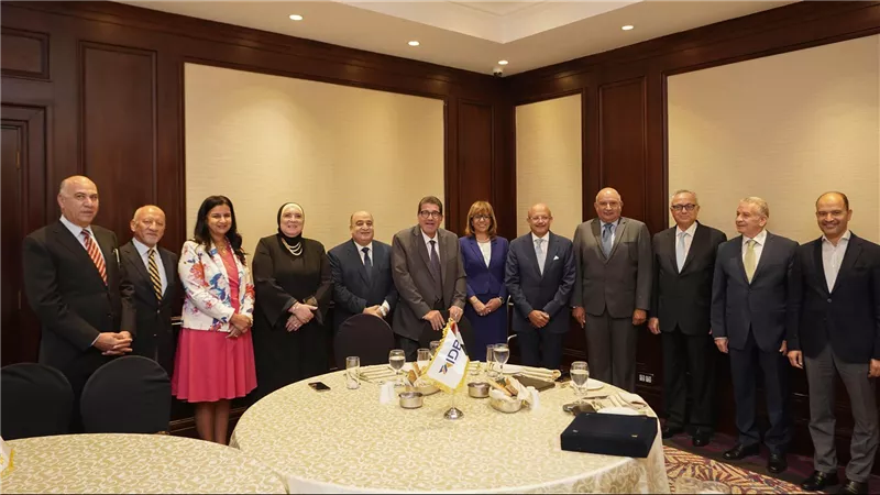 بنك التنمية الصناعية يكرم مجلس الإدارة السابق تقديراً لجهودهم في مسيرة البنك