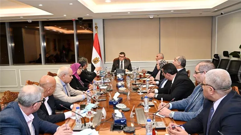 الشربيني يصدر حزمة من التكليفات لمسئولى الهيئة لدفع معدلات التنمية بالمدن الجديدة