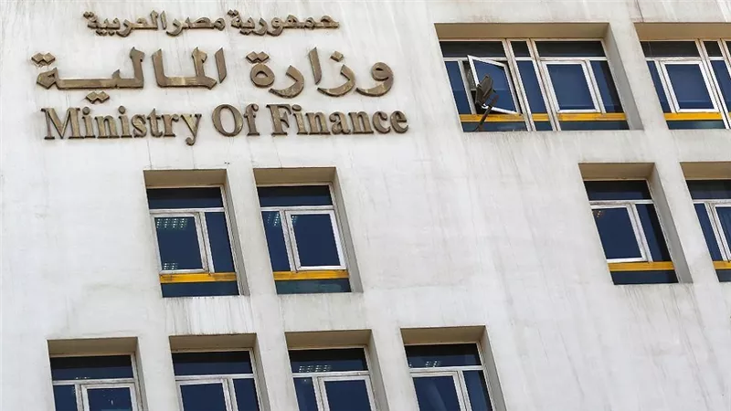 وزارة المالية توضح حقيقة زيادة الأجور