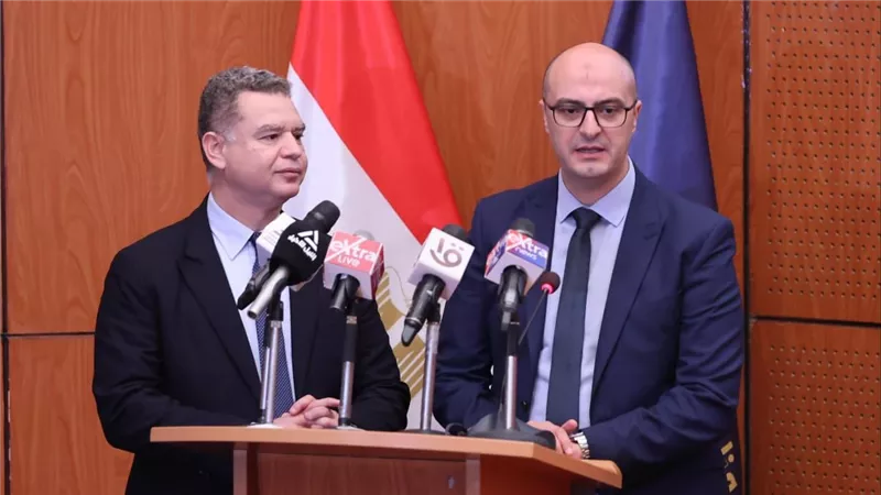 وزير الاتصالات يشهد إطلاق تراخيص جديدة لمراكز الاتصال