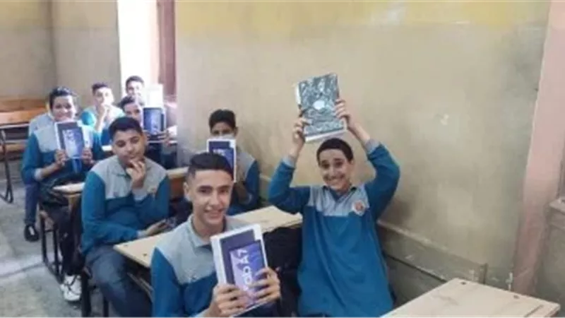 3 فئات من طلبة الثانوي لن يحصلوا على أجهزة التابلت وامتحاناتهم ورقية
