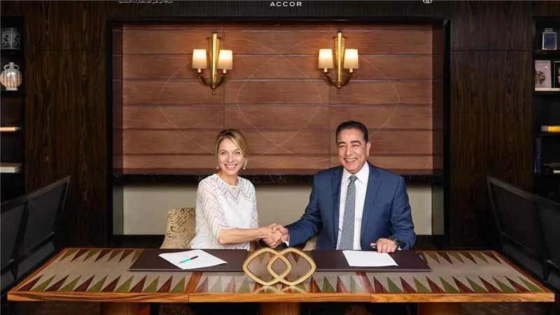 بتكلفة استثمارية 100 مليون دولار أبوظبي للاستثمارات السياحية توقع اتفاقية مع أكور الفرنسية لإدارة فندق سوفيتيل