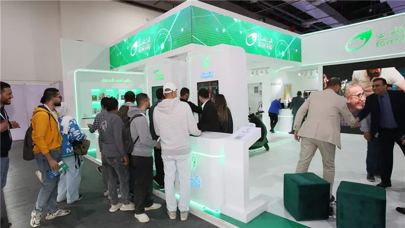 جناح «البريد المصري».. يشهد إقبالاً كبيرًا في معرض 