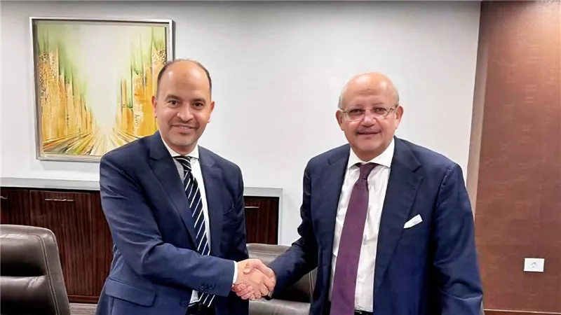 بنك التنمية الصناعية يوقع اتفاقية تعاون مع المعهد المصرفي المصري
