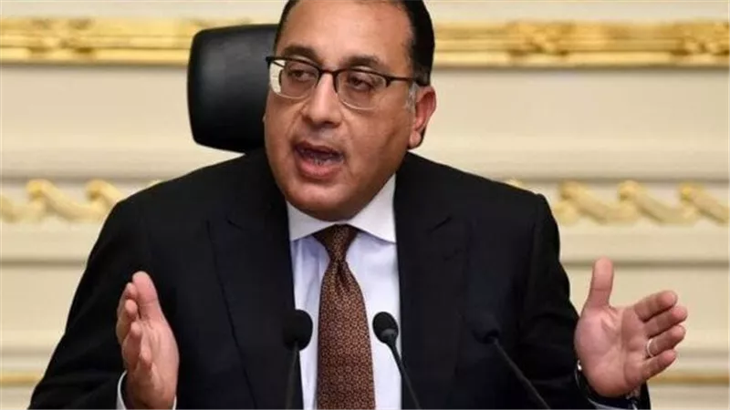 رئيس الوزراء يسلم عقود عدد من الوحدات بمشروع «أرابيسك» بسور مجرى العيون  التعمير