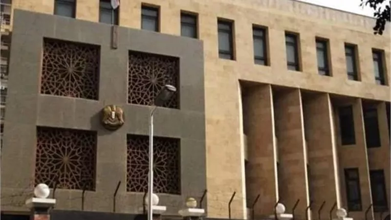 السفارة السورية في مصر توفر تذاكر مجانية للراغبين في العودة إلى دمشق