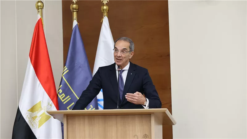وزير الاتصالات يشهد حفل تخريج 2000 متدرب من أكاديمية المواهب المصرية