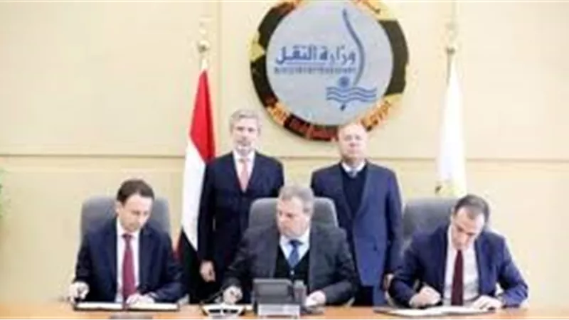 السكة الحديد توقع اتفاقية مع شركة إيطالية لصيانة خطوط السكك الحديدية 