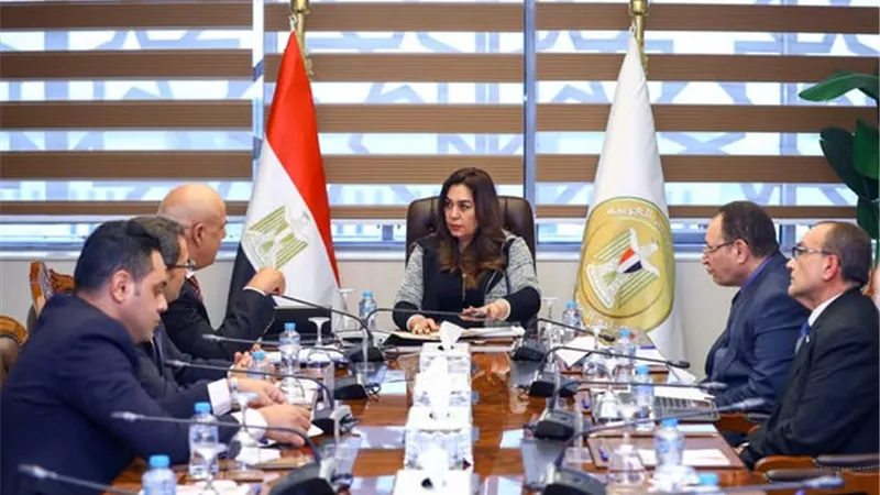 وزيرة التنمية المحلية تتابع ملفات التصالح على مخالفات البناء وتقييم القيادات بالمحافظات 
