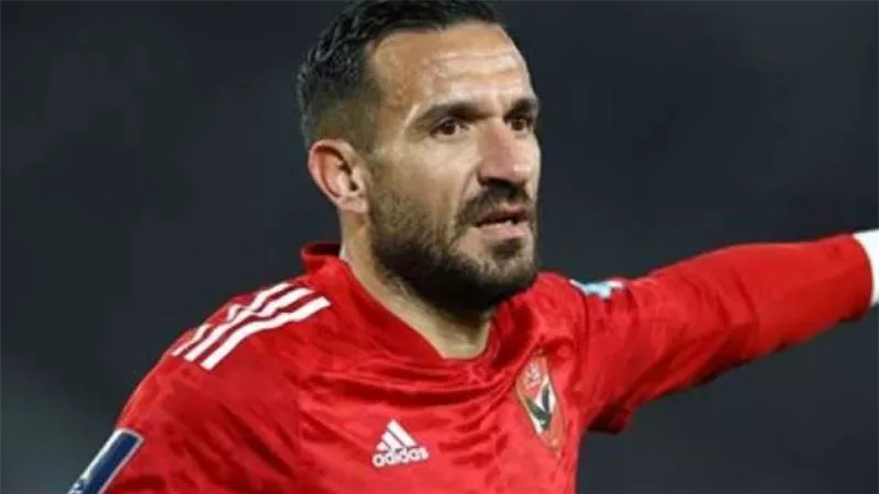 كولر يجهز علي معلول لمباراة القمة أمام الزمالك