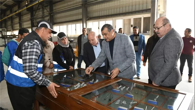 وزير الإنتاج الحربي يتفقد “حلوان لمحركات الديزل” ويشدد على تحسين الأداء والجودة