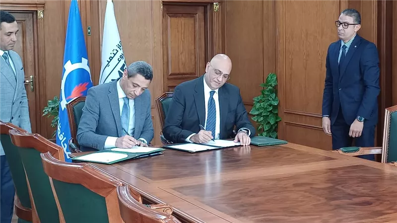 جهاز تنمية المشروعات يمول 100 تاكسي جديد بالتعاون مع محافظة السويس