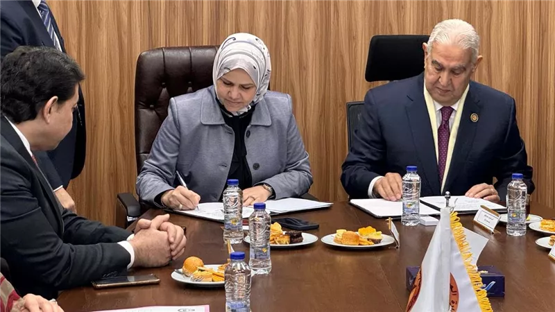 الضرائب:تشكيل لجنة مشتركة مع مؤسسة رجال الأعمال المصريين الصينيين لحل المشكلات الضريبية