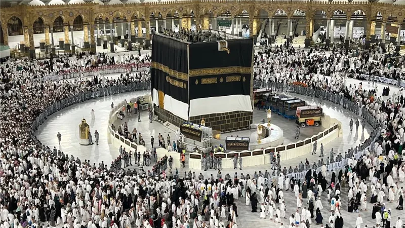 السعودية تحظر بث صلوات التراويح بالمساجد عبر وسائل الإعلام