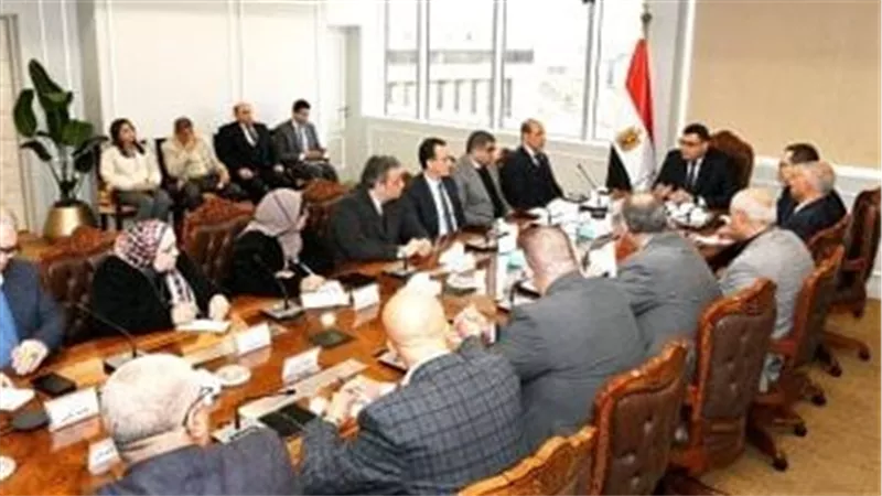 وزيرا البترول والإسكان يبحثان تعزيز التعاون بين الهيئات التابعة لتسريع تنفيذ المشروعات