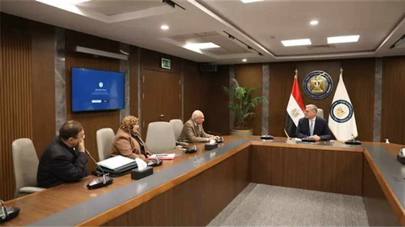 وزير البترول يلتقي نواب البرلمان لتعزيز التعاون ودعم الاستثمار في قطاع الطاقة