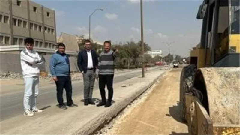 وزير الإسكان يكثف أعمال تطوير ورفع كفاءة الطرق والمرافق بالمنطقة الصناعية 