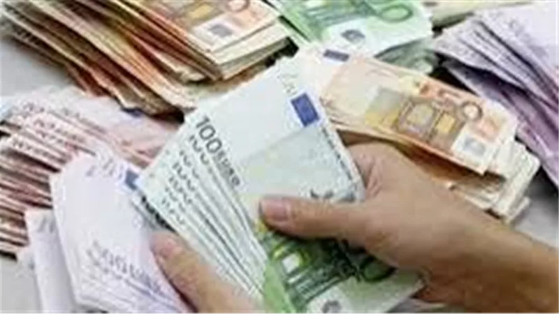 تراجع الدولار واليورو.. أسعار العملات الأجنبية اليوم في البنك المركزي المصري