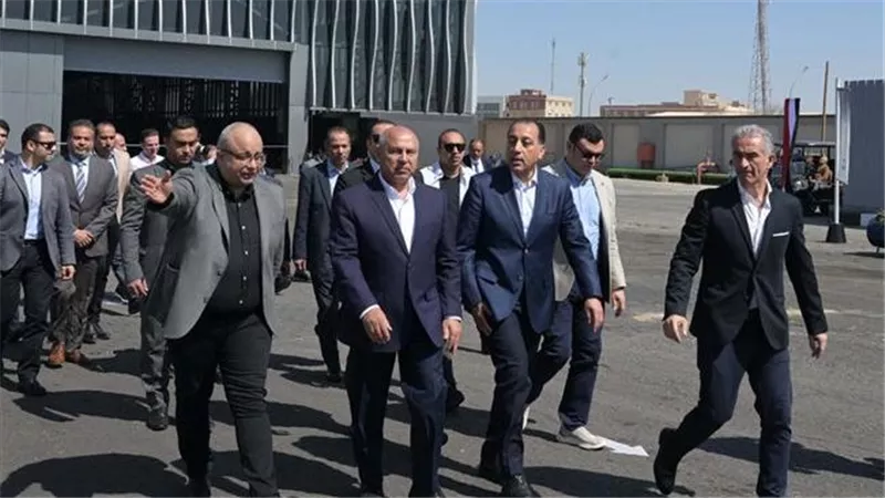 رئيس الوزراء يشهد افتتاح أعمال تطوير وتوسعة مصنع قنديل للصلب