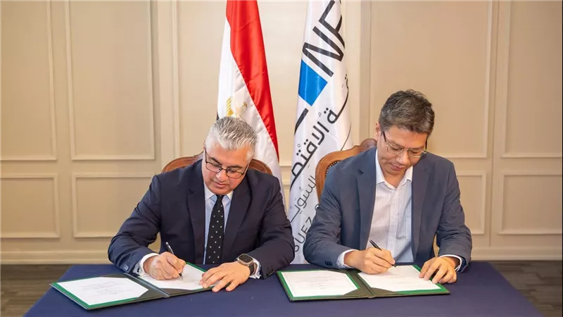 اقتصادية قناة السويس توقع عقدًا مع “جيانجسو جوتاي