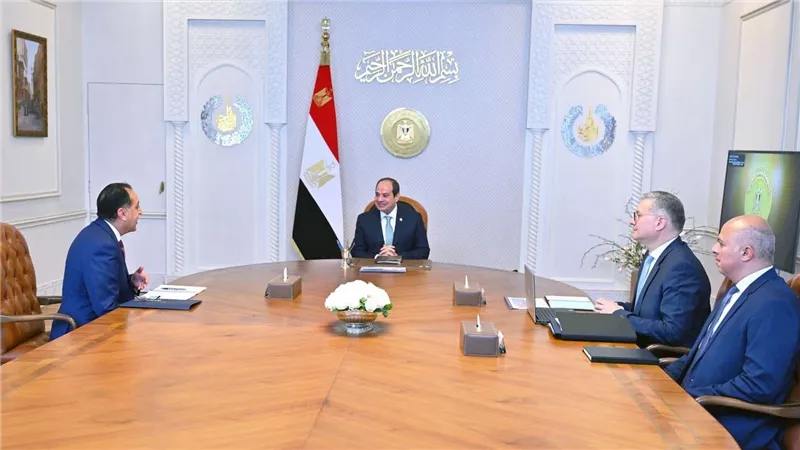 الرئيس السيسي يوجه بتكثيف الإنتاج وزيادة الاستثمارات في قطاع البترول