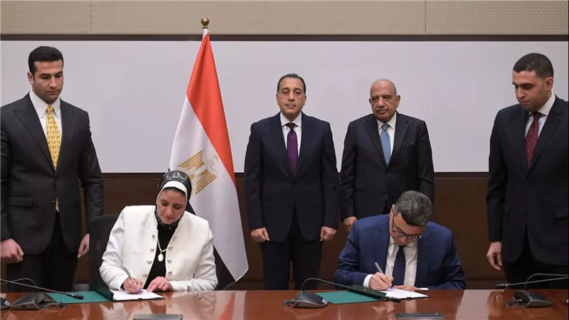 رئيس الوزراء يشهد توقيع اتفاقية لإنشاء محطة رياح بقدرة 500 ميجاوات 