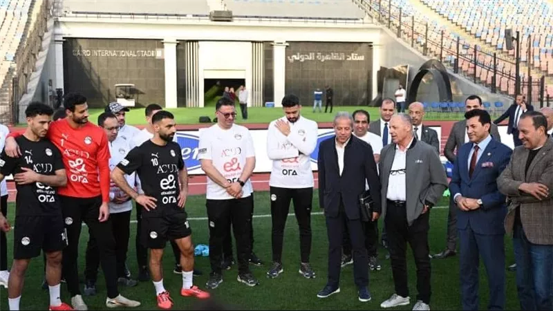 وزير الرياضة يهنئ المنتخب الوطني بالفوز على إثيوبيا