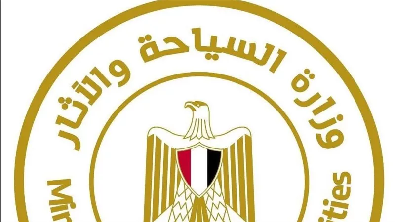 وزارة السياحة والآثار تُشكل غرفة عمليات لمتابعة حركة السائحين والمعتمرين