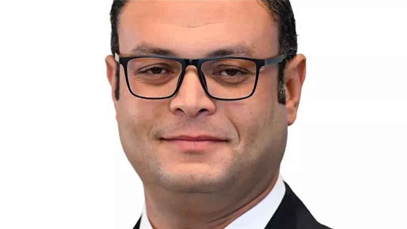 وزير الإسكان يتابع تطوير الطرق والمرافق ومشروعات “سكن لكل المصريين” ببرج العرب الجديدة