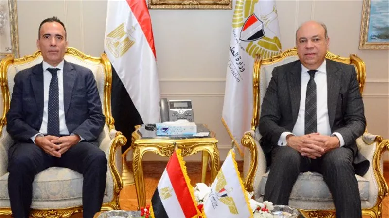 وزير الطيران يبحث مع وفد “سيتا” العالمية سبل التعاون في التحول الرقمي 