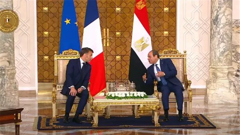 توقيع مذكرة تفاهم بين مصر وفرنسا لإنشاء 100 مدرسة فرانكفونية