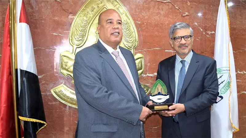 رئيس غرفة القاهرة يستقبل سفير باكستان لبحث سبل زيادة التبادل التجاري والاستثماري المشترك